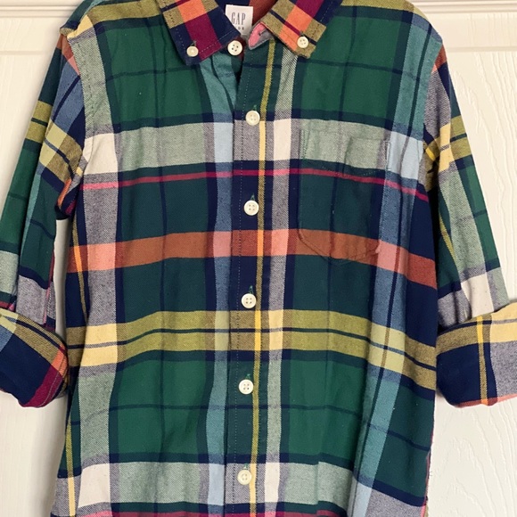 Boys size 6 Gap, Ralph Lauren, and more button down shirts. Eight in total. - Picture 15 of 16